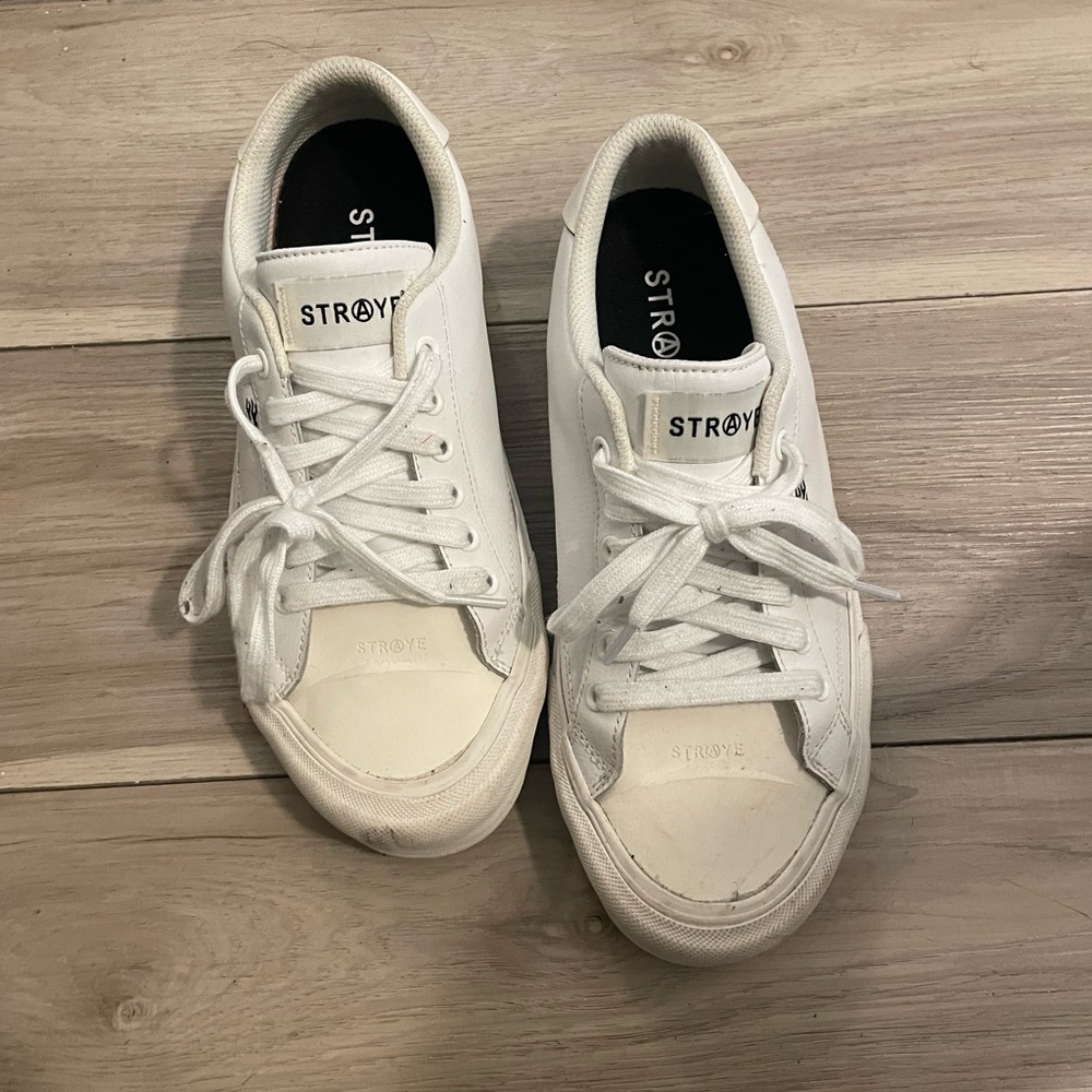 Straye “Calm Down” White Sneakers